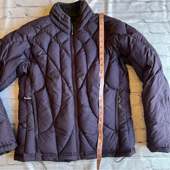 REI Goose Down Womens Burgundy Puffer Jacket Medium Winter Gorpcore Full Zip - Picture 2 of 16